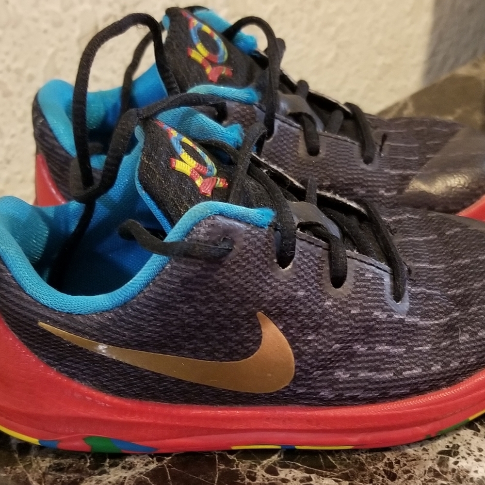 Size 8C boys Nike KD sneakers